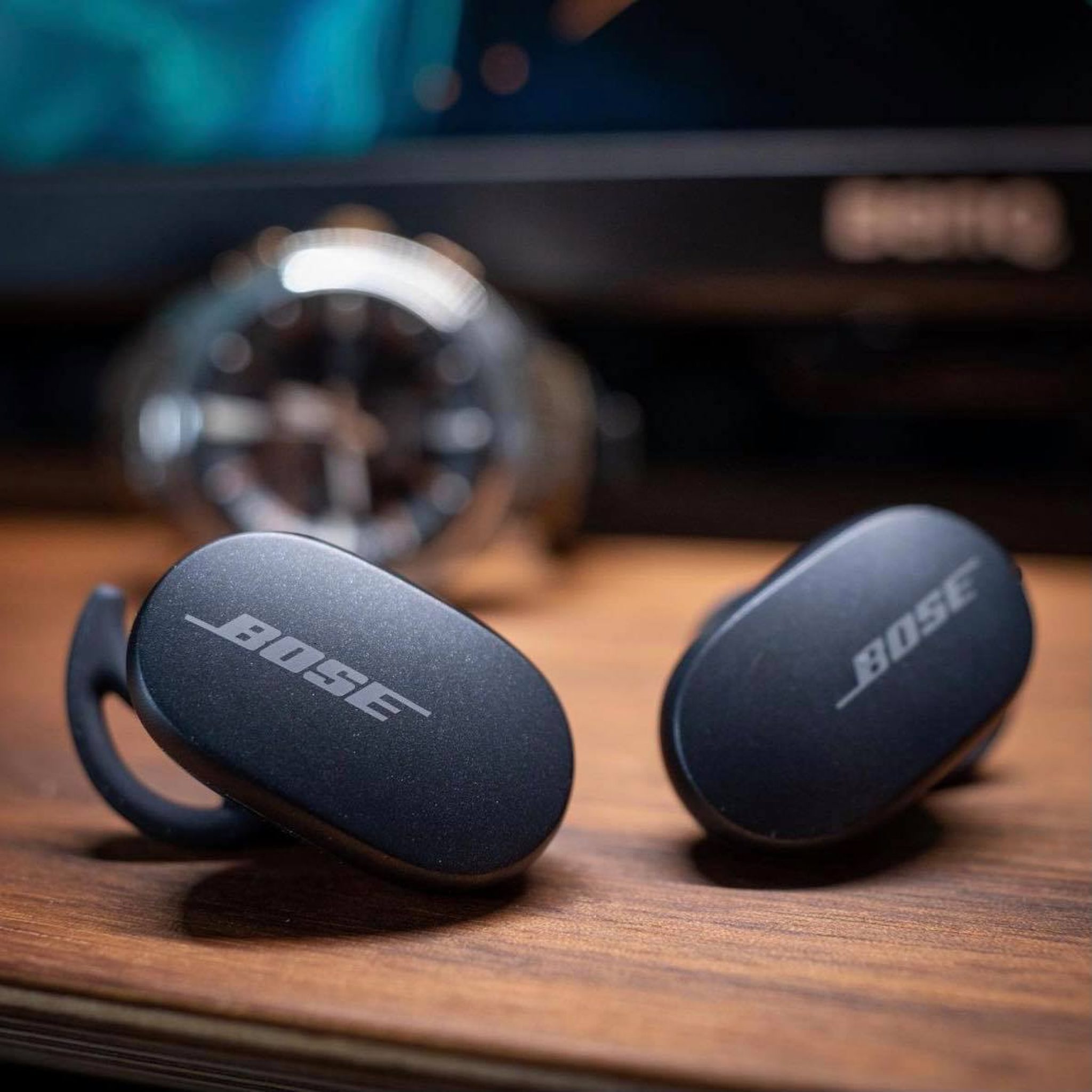 Top 10 Best Earbuds For Zoom Meeting Calls [2025]